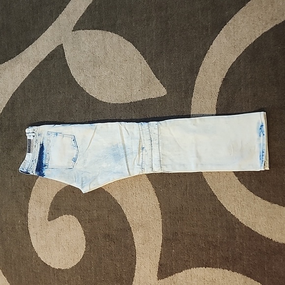 Gray Earth Jean's - Picture 3 of 3